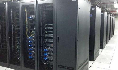 1534918698378076.jpg 机房.jpg