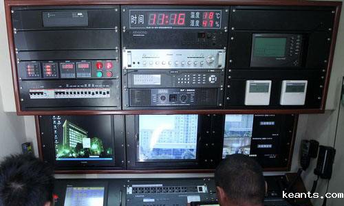 1538104862980736.jpg 车载UPS应用.jpg