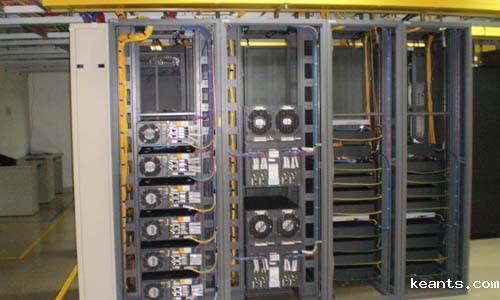 1540344147256617.jpg 机房机柜.jpg