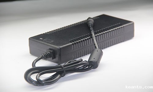 1545572314646822.jpg 锂电池充电器.jpg