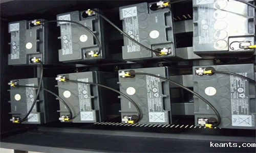 1547606784221909.png UPS电池连接.png