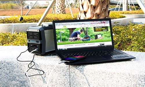 1553570572520606.jpg 户外便携式UPS.jpg