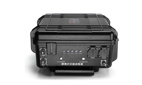 1553764829688784.jpg 便携式交直流UPS.jpg