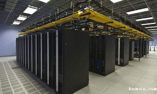 机房UPS.jpg 机房UPS.jpg