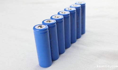 锂电池充电.jpg 锂电池充电.jpg
