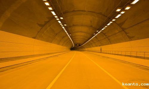 高速公路隧道.jpg 高速公路隧道.jpg