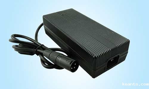 锂电池充电器.jpg 锂电池充电器.jpg