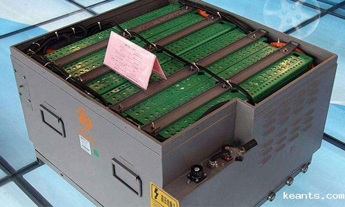 固态锂电池.jpg 固态锂电池.jpg