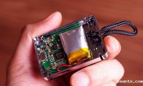 <b>锂电池鼓包后该如何安全处理?</b>