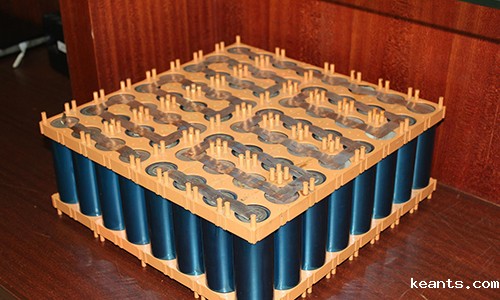 <b>磷酸铁锂电池能用于光伏储能发电吗</b>