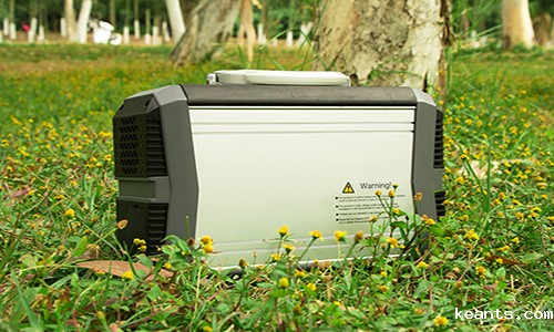 <b>便携式UPS电源和发电机的原理作用一样吗</b>