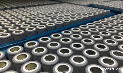 <b>三元必威bw1191低温性能比磷酸铁锂电池优异</b>