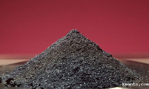 <b>锂电池厂家解析三元锂电池的正极材料是什么</b>