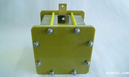 <b>储能锂电池厂家的＂继任者＂钒电池应用优点有哪些</b>